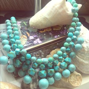 A turquoise gem necklace